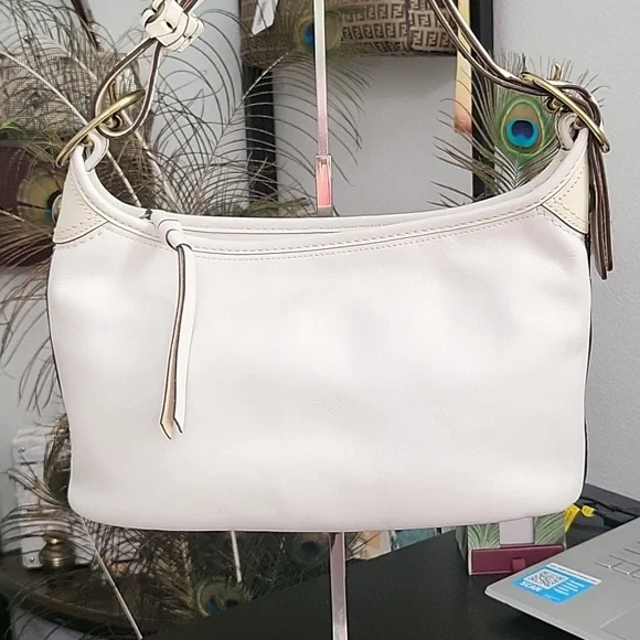 SOLD Coach 2008 Winter White Shoulder Bag - Picture 5 of 16